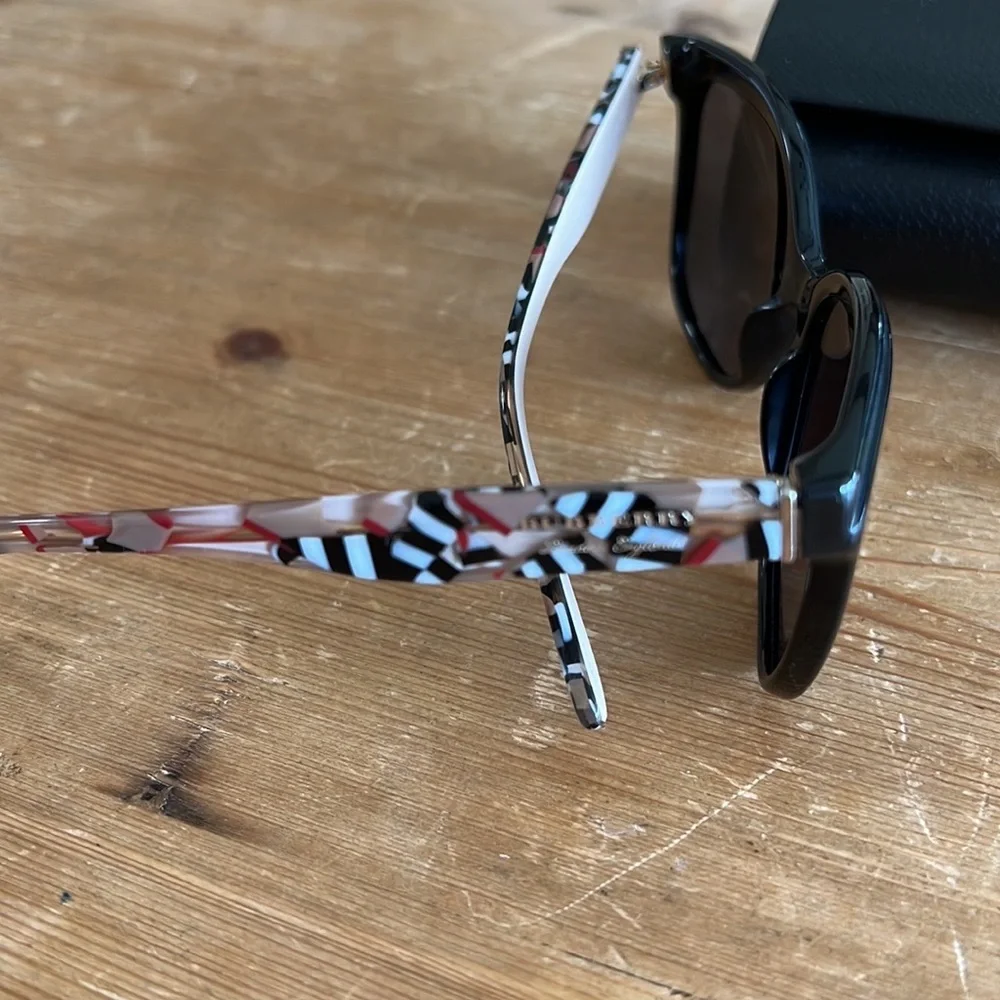 Burberry Black Cat-Eye Sunglasses with Case - Picture 8 of 13